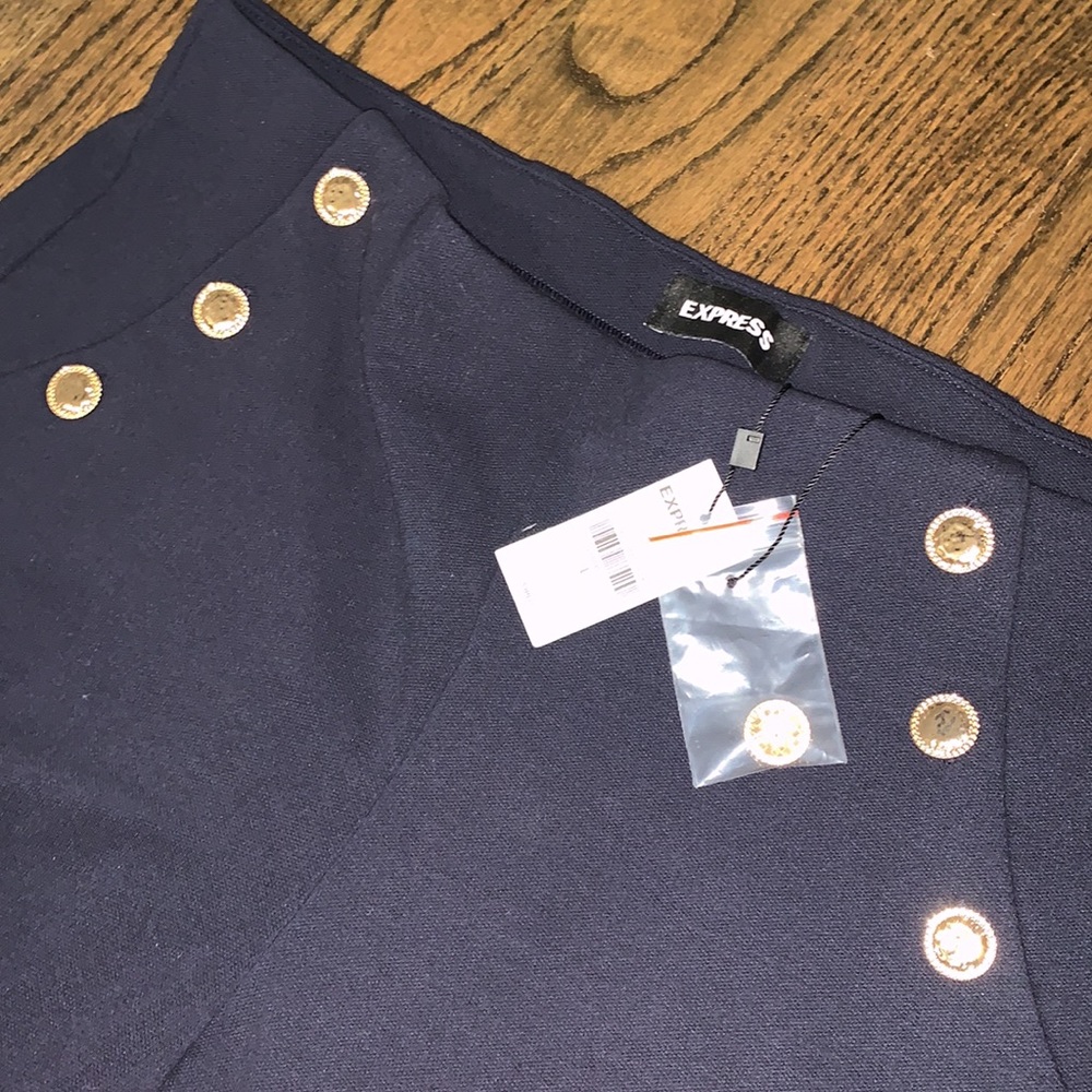 NWT - NAVY Express High Rise Knit Trousers w/ Gold Sailer Button Detail